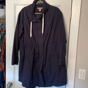 Navy hooded H&M anorak with drawstring at waist. Like new condition size 18